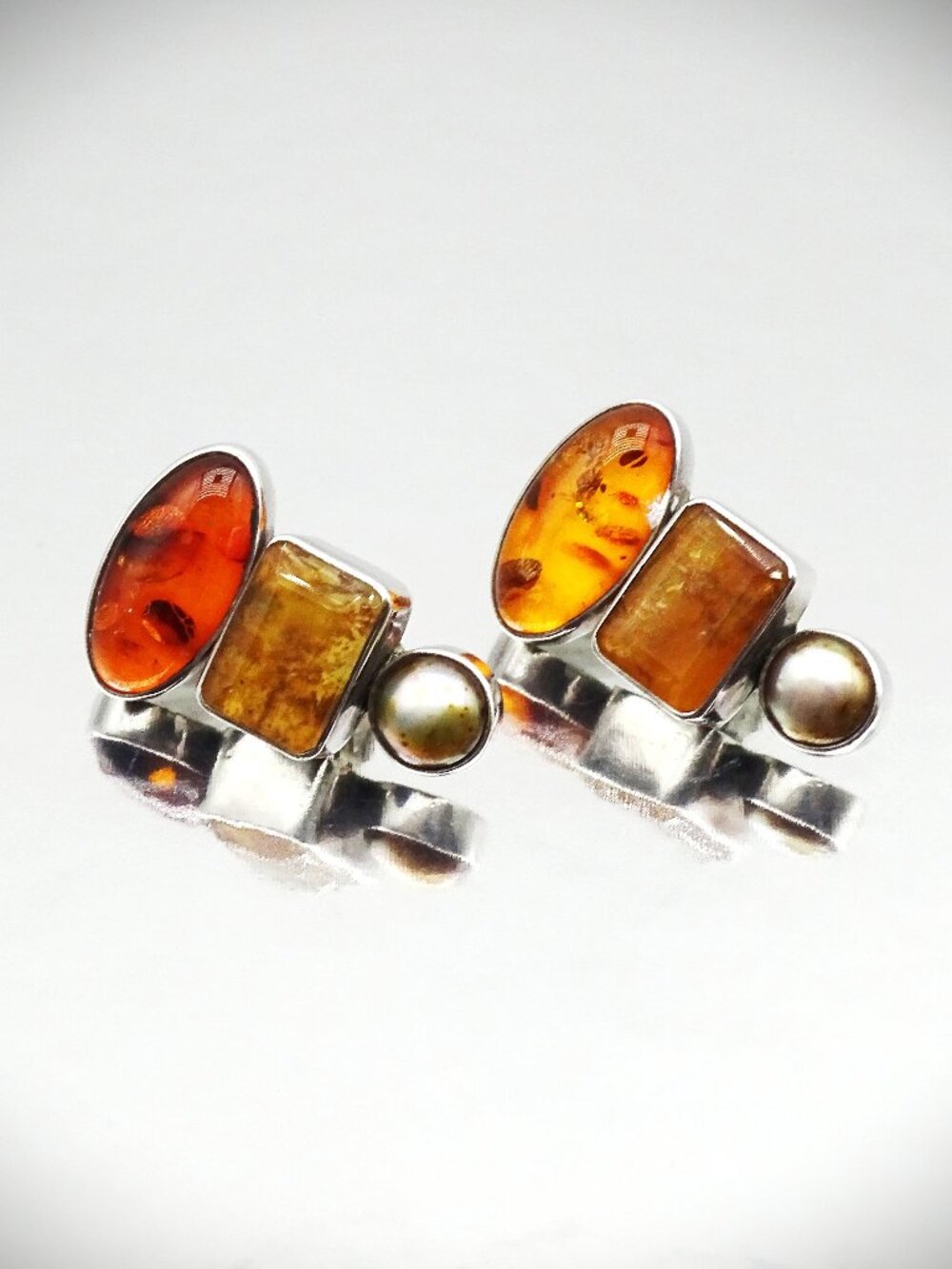 AMY KAHN RUSSEL Sterling Silver Amber Golden Quartz & FW Pearl Clip Earrings